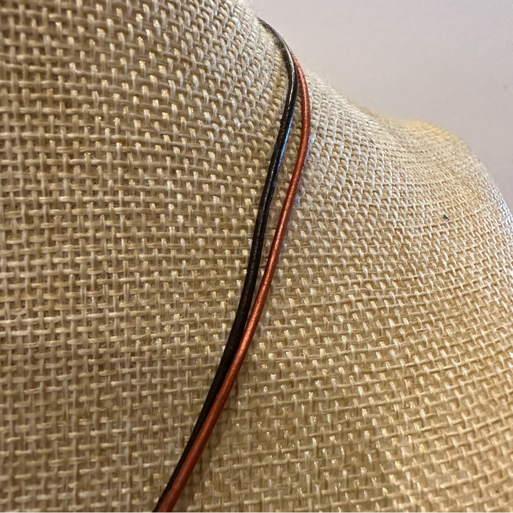Chico’s Necklace-Burnt orange & gold tone carved pendant w/ faux leather chain - Picture 4 of 12